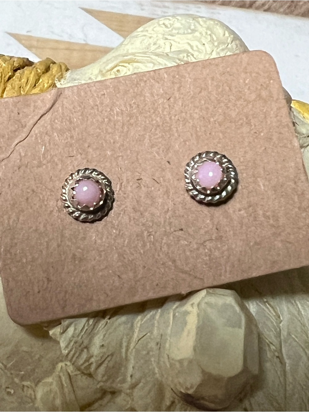 Sterling Silver Pink  conch  Rope-Edge Stud Earrings